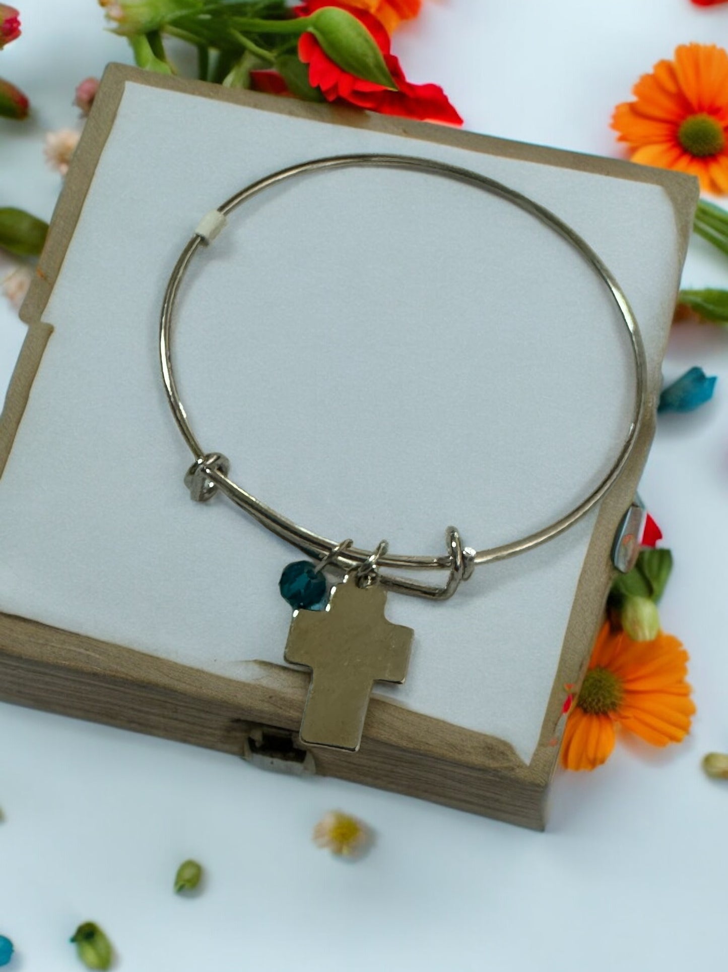 Charm Bracelet - Cross